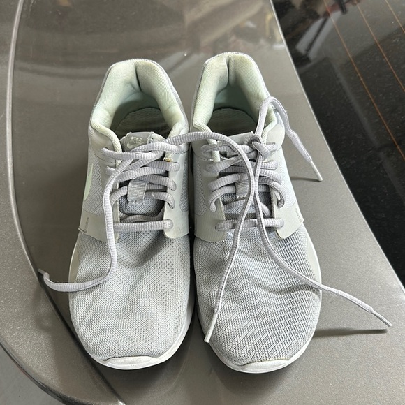 Nike - Picture 1 of 5